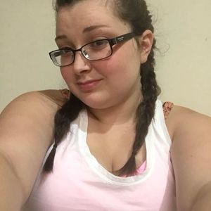 Meet your Posher, Holly